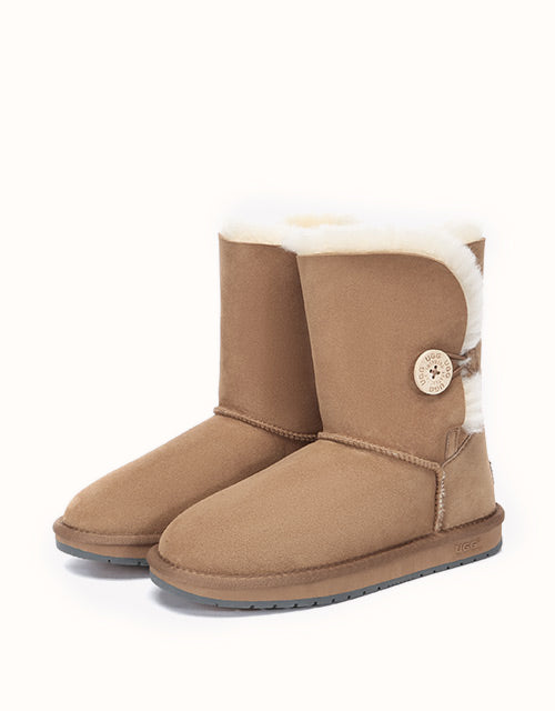 AUSTRALIAN SHEPHERD® SHORT BUTTON Boots