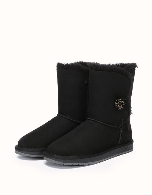 AUSTRALIAN SHEPHERD® SHORT BUTTON Boots