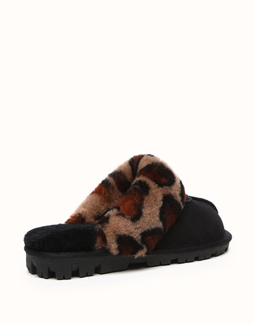 AUSTRALIAN SHEPHERD® Leopard Print Slippers