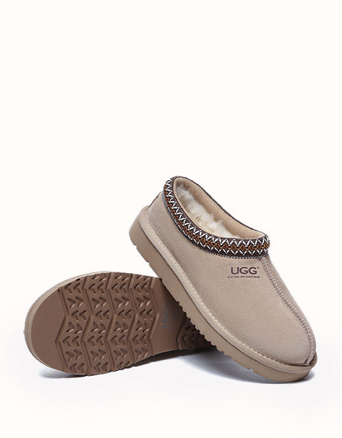AUSTRALIAN SHEPHERD® Hippie Slippers