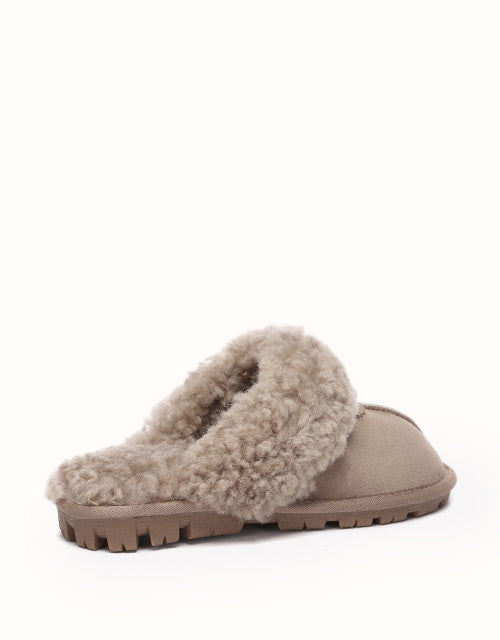 AUSTRALIAN SHEPHERD® Waffle Curly Slippers