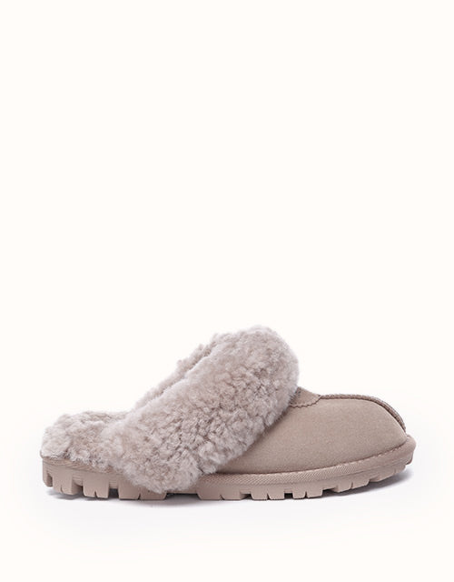 AUSTRALIAN SHEPHERD® Waffle Curly Slippers