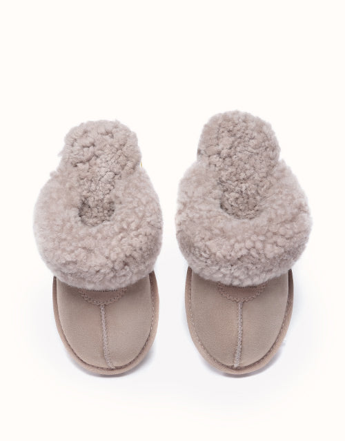 AUSTRALIAN SHEPHERD® Waffle Curly Slippers