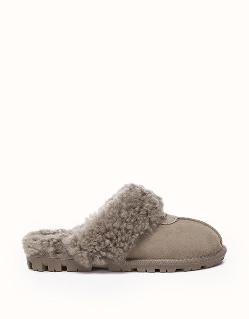AUSTRALIAN SHEPHERD® Waffle Curly Slippers