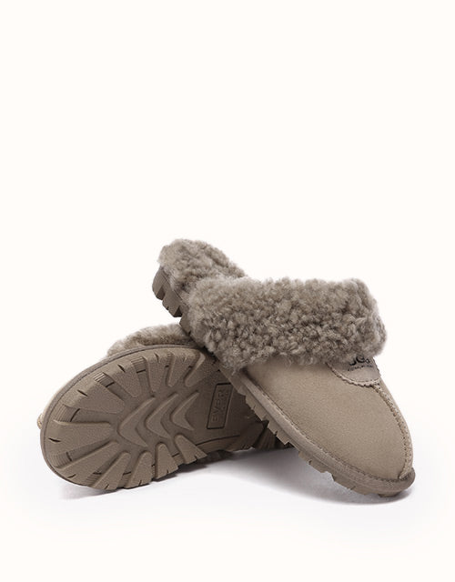 AUSTRALIAN SHEPHERD® Waffle Curly Slippers