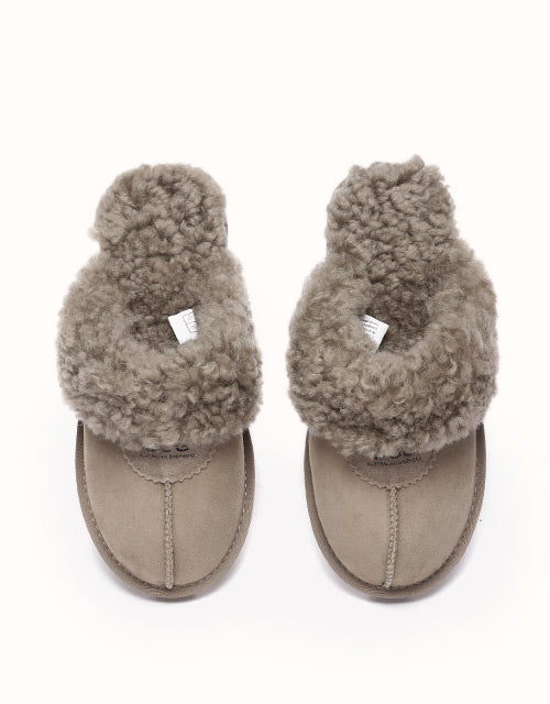 AUSTRALIAN SHEPHERD® Waffle Curly Slippers
