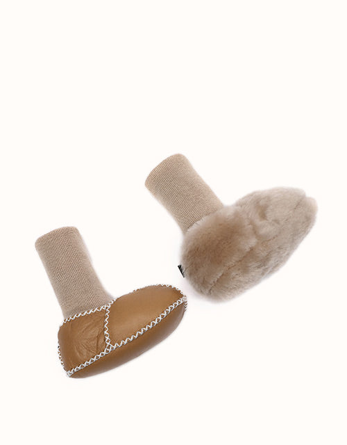 AUSTRALIAN SHEPHERD® Baby Erin With Warmer Bootie
