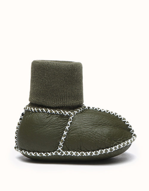AUSTRALIAN SHEPHERD® Baby Erin With Warmer Bootie