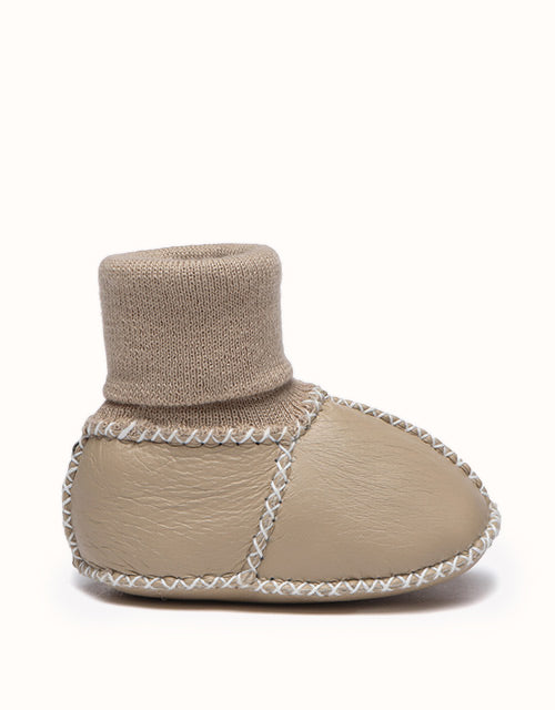 AUSTRALIAN SHEPHERD® Baby Erin With Warmer Bootie