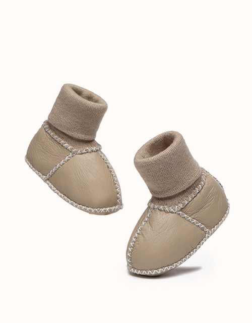 AUSTRALIAN SHEPHERD® Baby Erin With Warmer Bootie