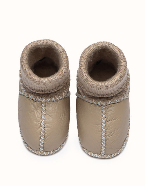 AUSTRALIAN SHEPHERD® Baby Erin With Warmer Bootie