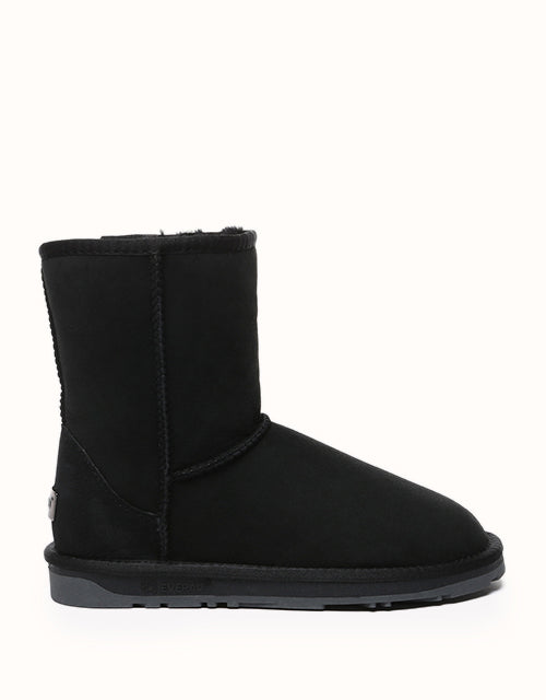 UGG EVERAU® Short Classic Boots