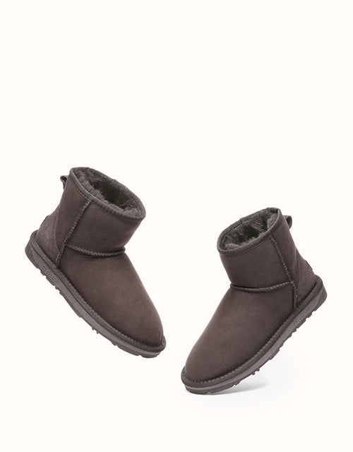 UGG EVERAU® Mini Classic Boots