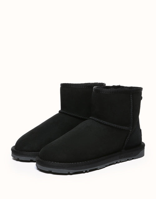 UGG EVERAU® Mini Classic Boots