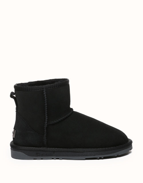 UGG EVERAU® Mini Classic Boots