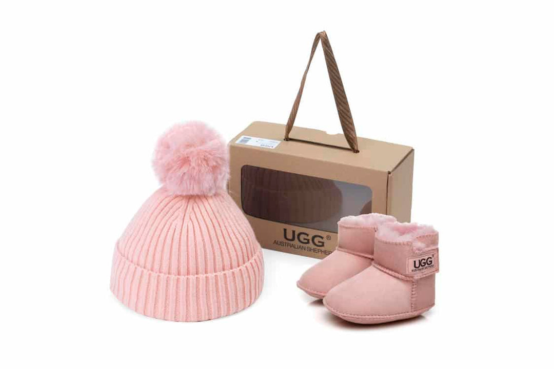 UGG BOOTS AUSTRALIA Australian Shepherd Baby Bootie Pom Pom Beanie Gift Pack